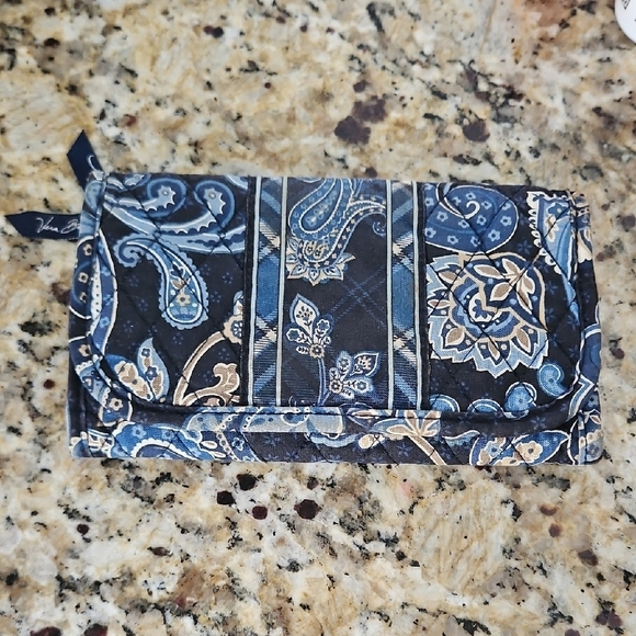 Vera Bradley Handbags - Vera Bradley Navy and Tan Paisley Accessory